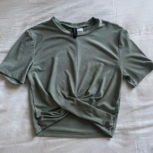 H&M cropped top